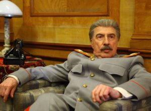 Список топ 10 лучших фильмов про Сталина