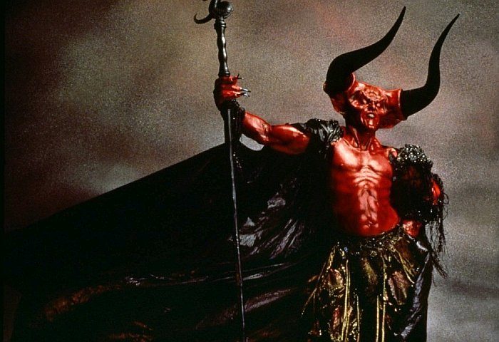 Список топ 10 лучших фильмов про Дьявола