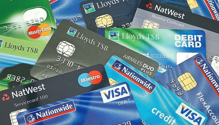 Как выбрать сервис для оформления карт иностранных банков